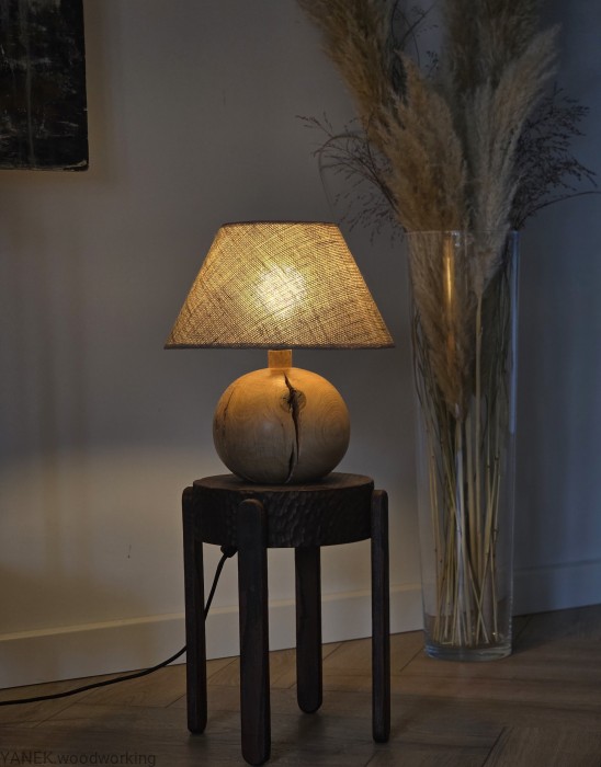 drewniana lampa.jpg