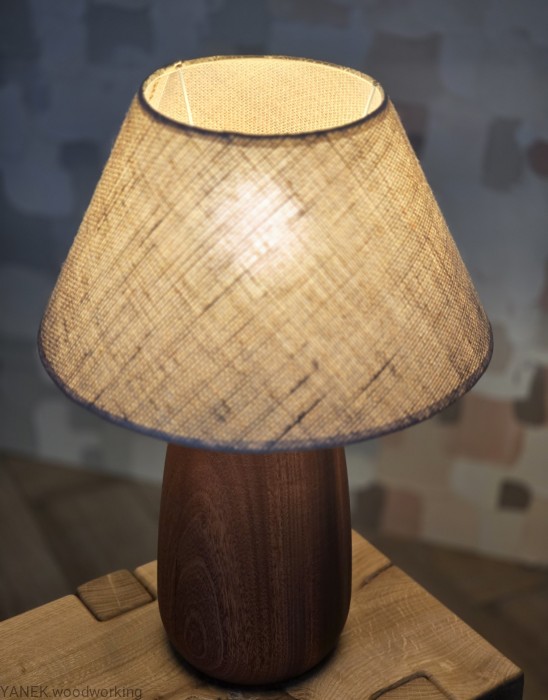 drewniana lampa.jpg
