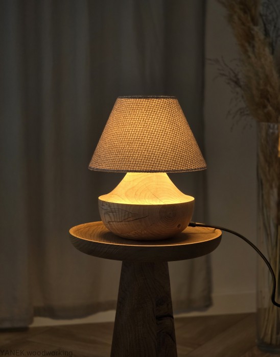 jesionowa lampka nocna.jpg